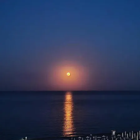 Luna Del Mar - Casa Del Mar Mamaia